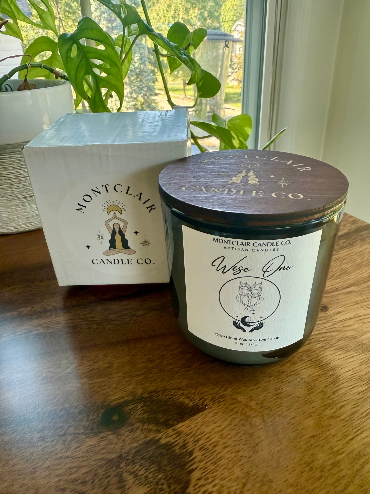 "Wise One" Crystal Intention Candle | Cinnamon, Bergamot, Cedarwood, Sandalwood | Olive Wax Blend | 11 oz Candle